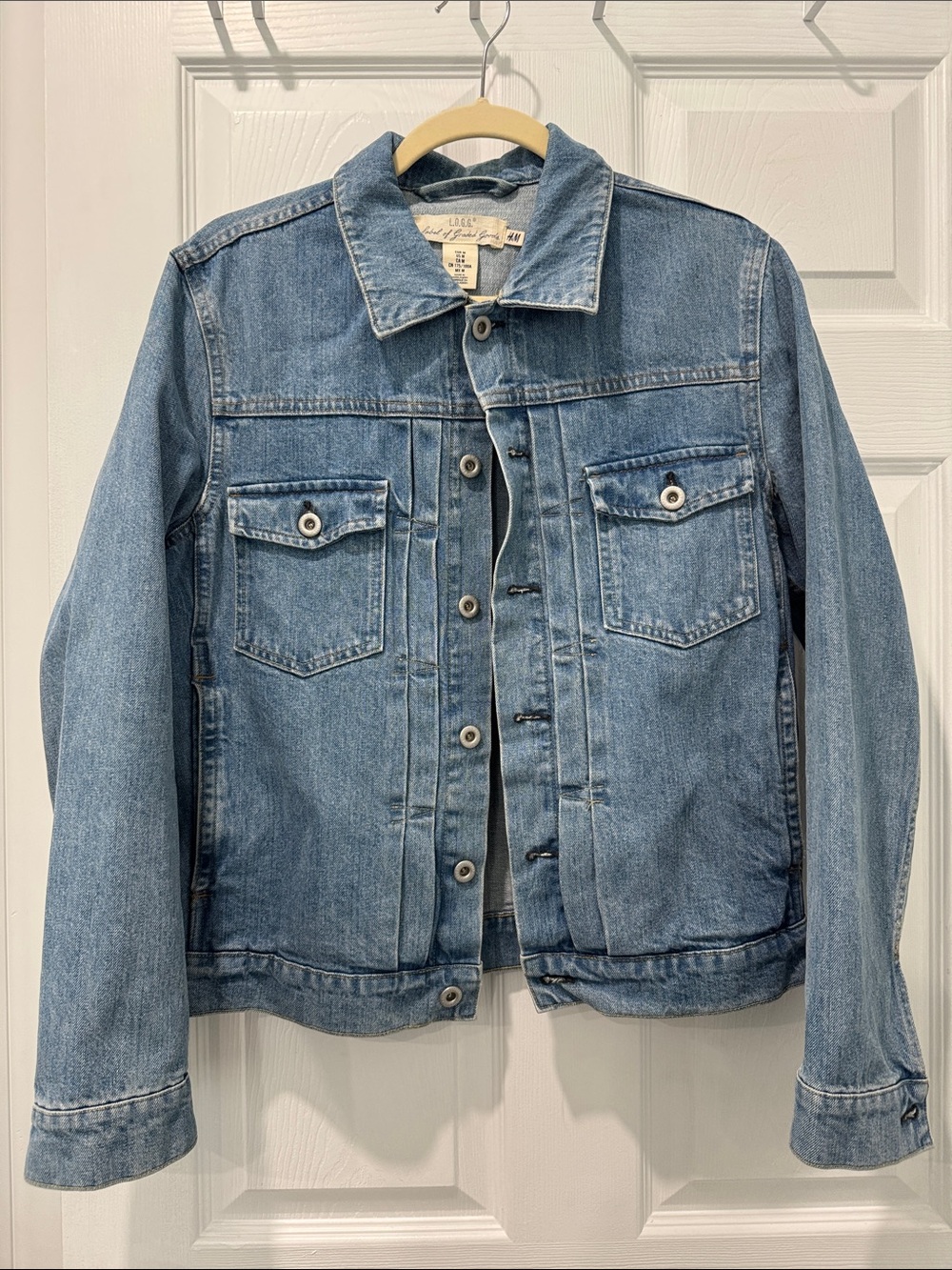 H&M Light Blue Denim Jacket - Classic Trucker Style